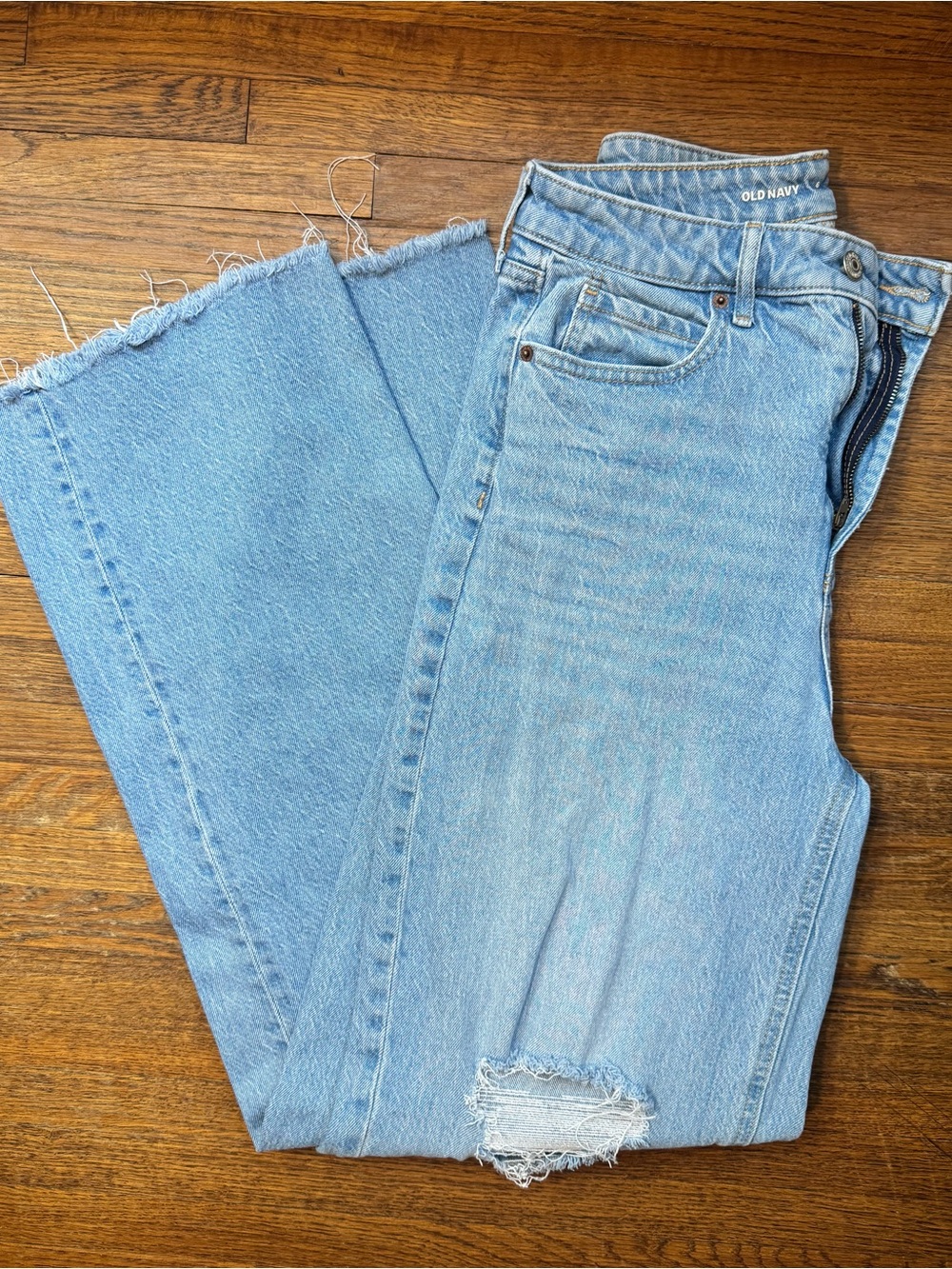 Old Navy, Women’s size 6 Tall, distressed, Wide Leg Jeans